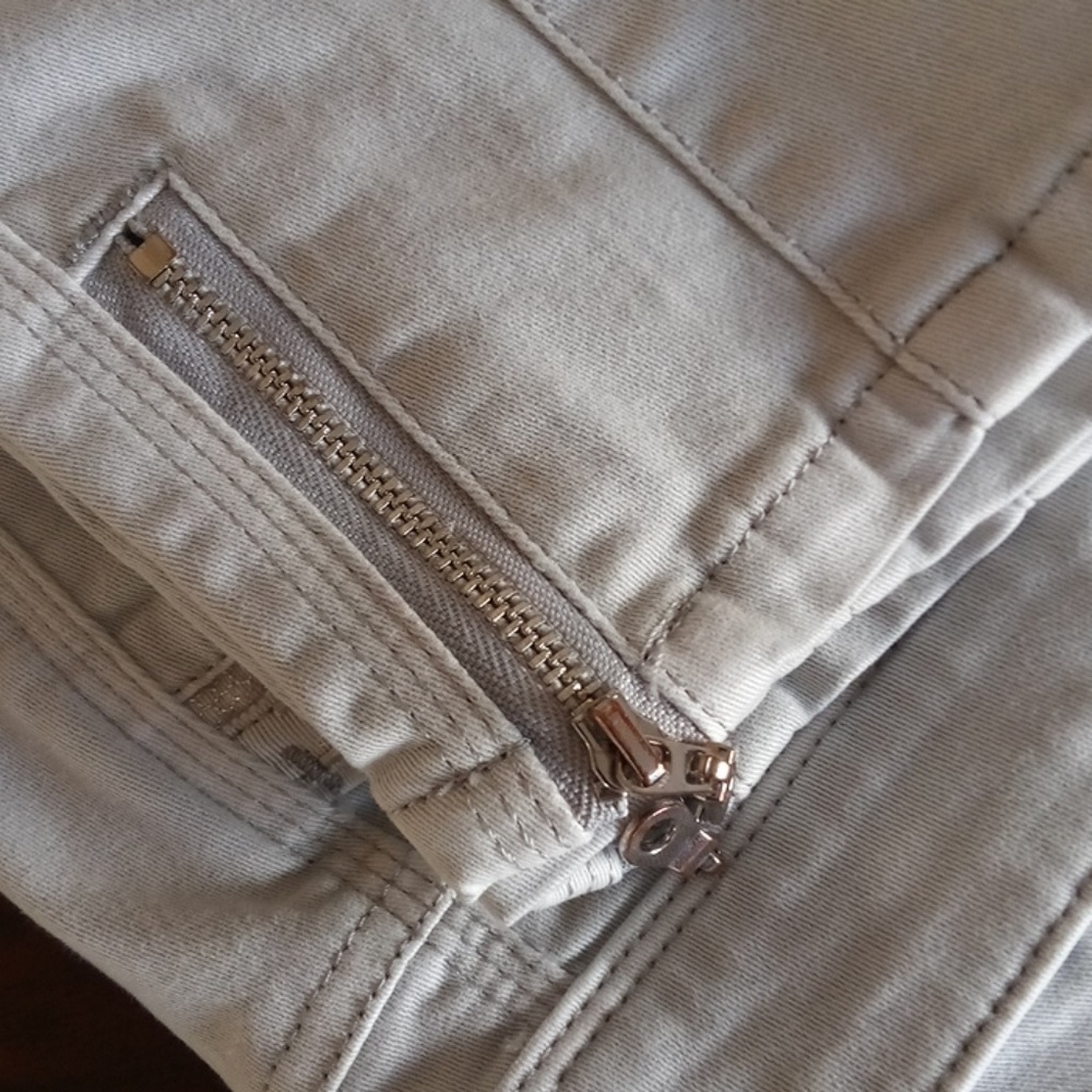 White House Black Market Slim Crop Jeans - Picture 6 of 7
